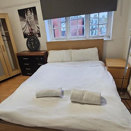 London Edgware Station Apartment Екстер'єр фото