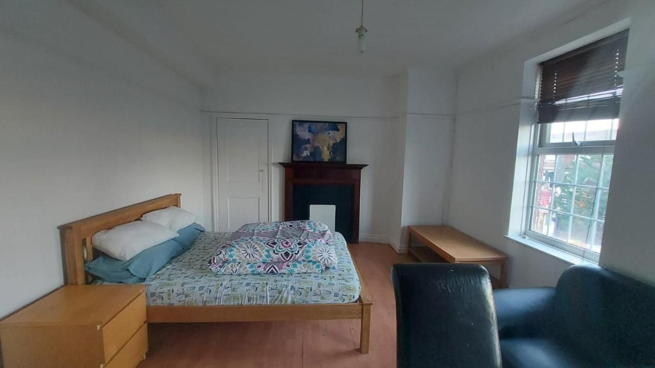 London Edgware Station Apartment Екстер'єр фото