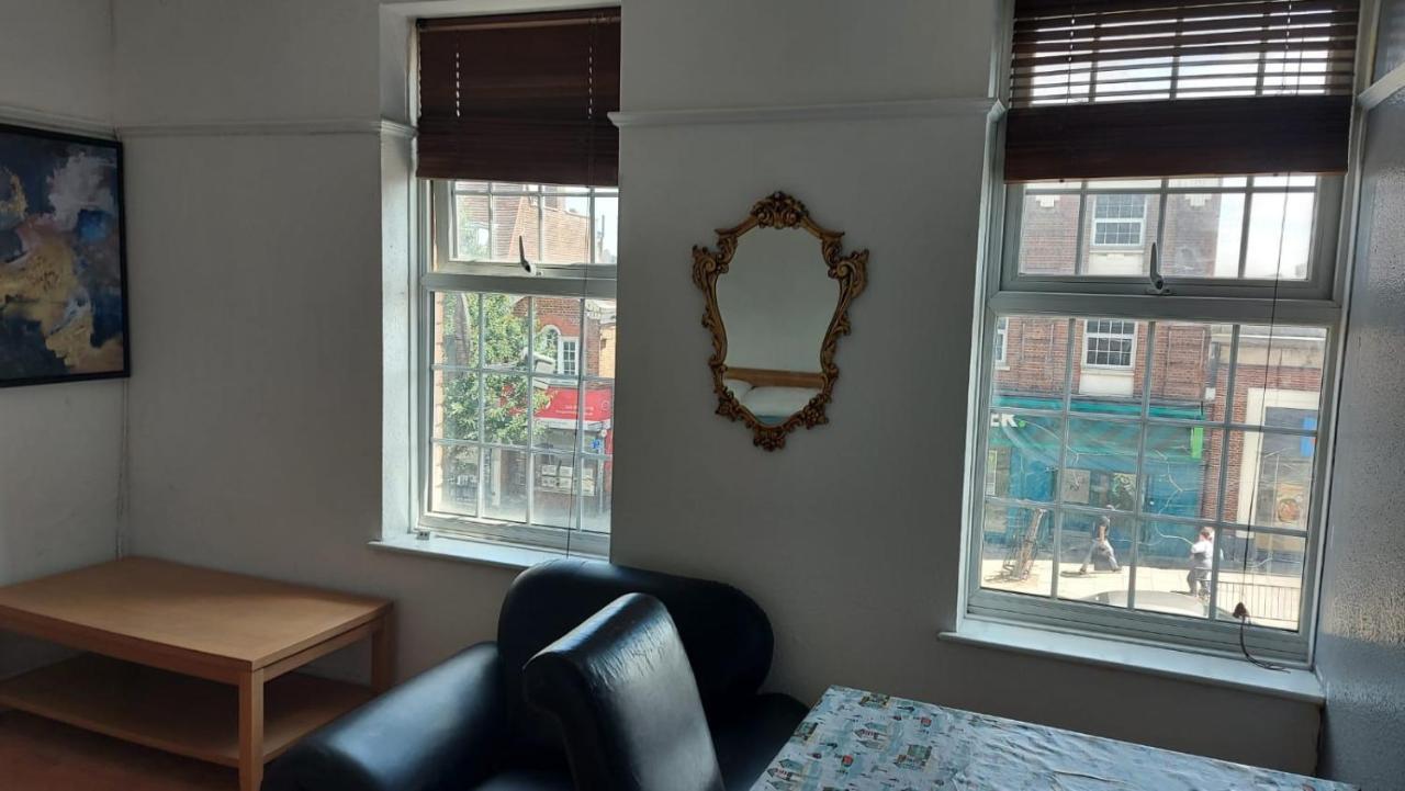 London Edgware Station Apartment Екстер'єр фото