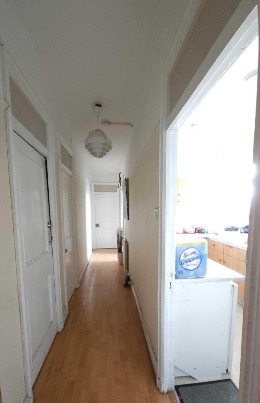 London Edgware Station Apartment Номер фото