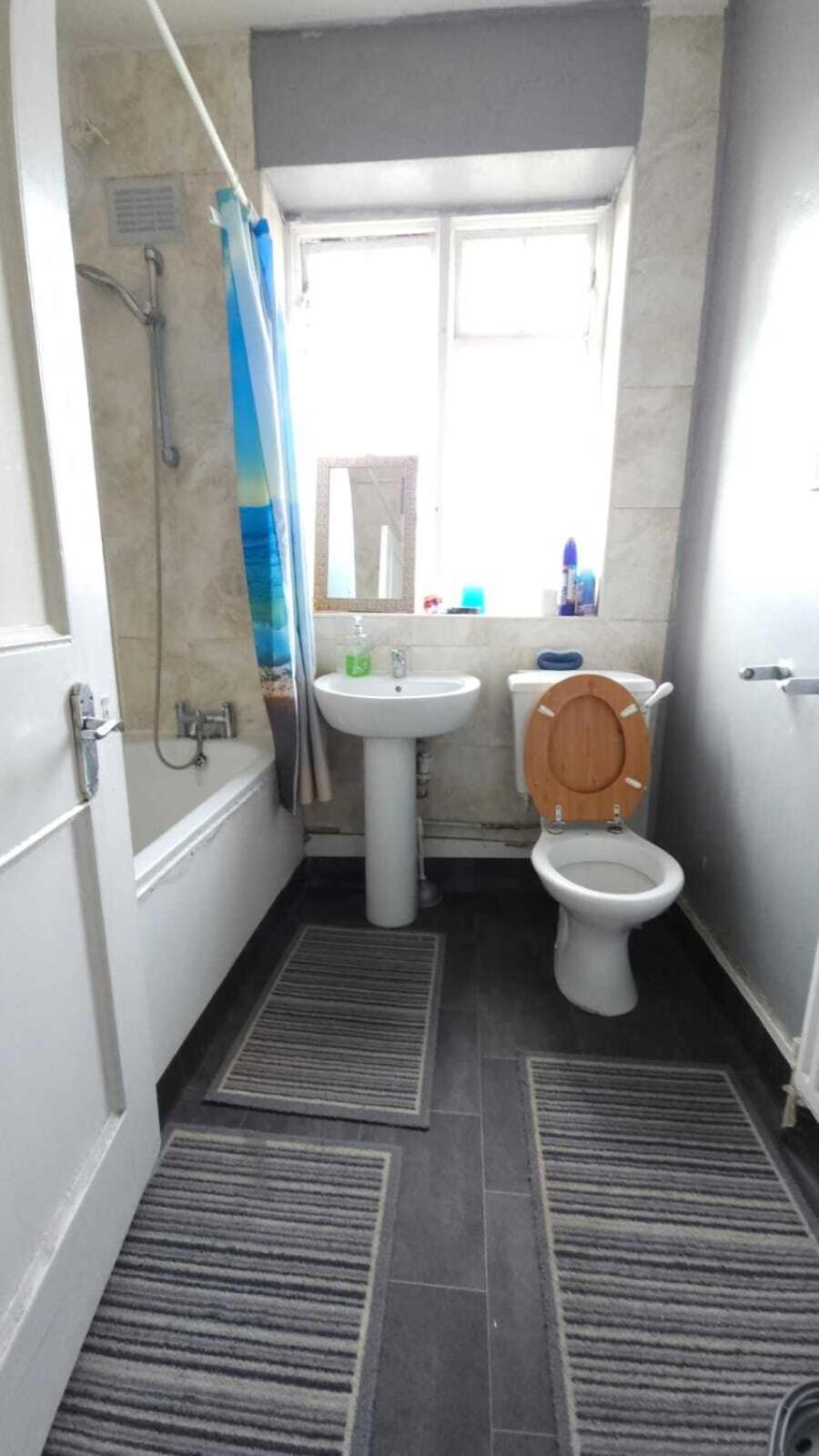 London Edgware Station Apartment Номер фото